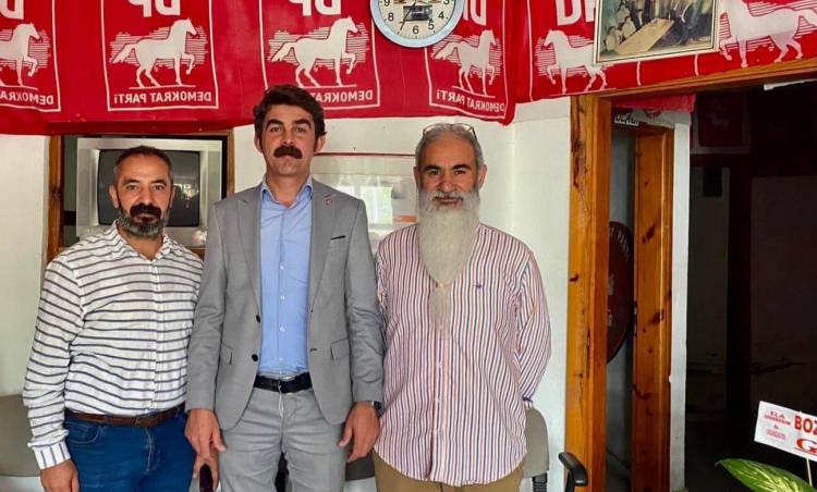 Demokrat Parti Bozyazı İlçe Başkanı Mustafa Yılmaz Partisinden İstifa Ederek CHP Belediye Başkan Adayı Baykal Arıdeniz'in Listesinde Meclis Üyesi Adayı Oldu