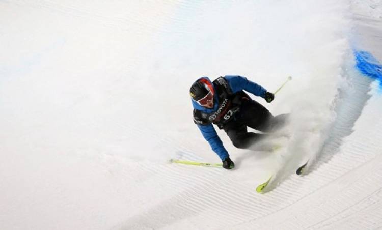 Dünya şampiyonu eski kayakçı, çığ altında yaşamını yitirdi