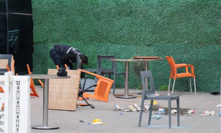 Hastane kafeteryasında silahlı saldırı: 2’si ağır 7 yaralı