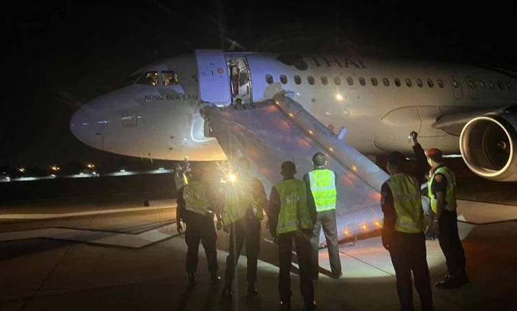 Kalkış için hazırlanan uçakta panik! 1 kişi gözaltına alındı