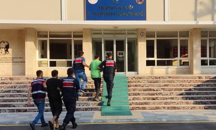 Mersin'de 1'i FETÖ terör örgütü üyesi 2 kişi tutuklandı