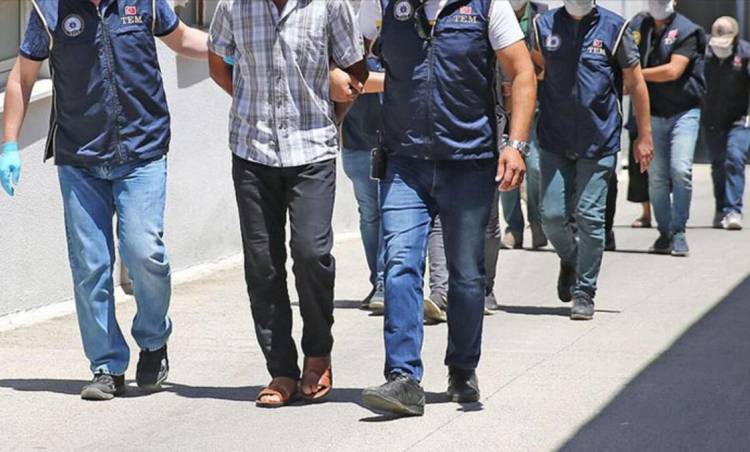 #SONDAKIKA 4 ilde operasyon: 10 DEAŞ'lı gözaltında