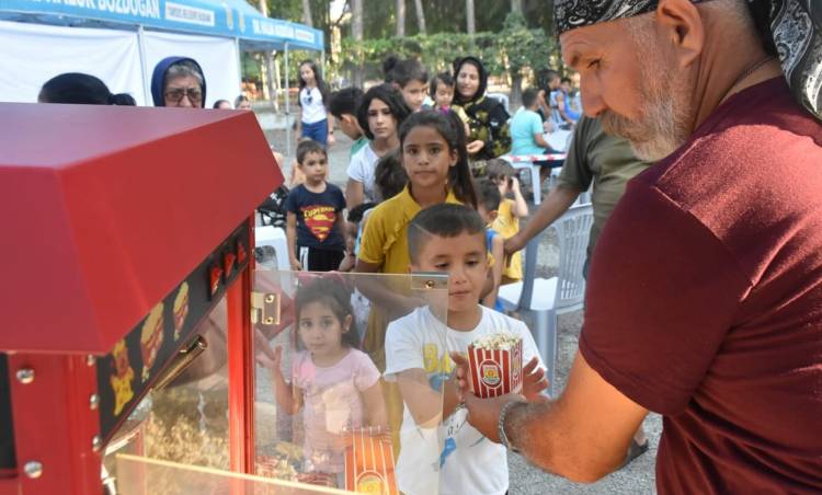 Tarsus Belediyesi "Oynaya Oynaya Gelin Çocuklar" adlı etkinlik düzenledi.