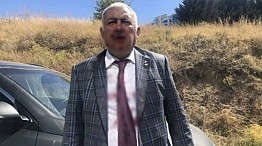Ümit Özdağ'ın azmettirdiği kişilerce darp edildiğini iddia eden Zafer Partisi Kurucular Kurulu Üyesi Soner Çam partiden istifa etti